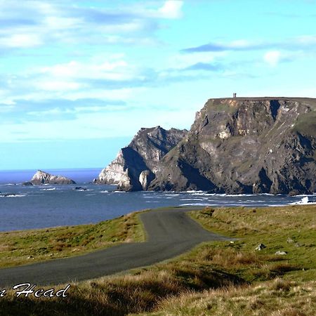 John Eoinin'S Bar And Accommodation Glencolumbkille Exteriér fotografie